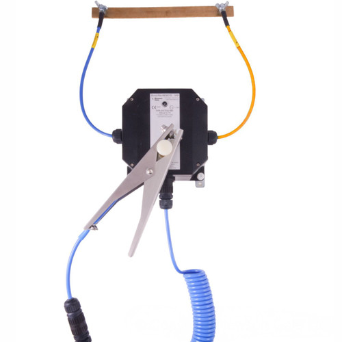 Newson Gale Bond-Rite REMOTE Self-Testing Static Grounding Clamps W/ 10 Ft Coiled Cable And X45-IP Medium Duty Clamp, Battery Operated