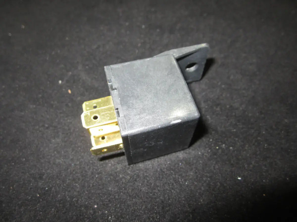 JLG Part # SJ108589 | SJ-RELAY POWER 24VDC, EA