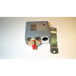 Johnson Controls P67EA-5 4-Wire Low Pressure Control Open/Low 2-Circuit 3304