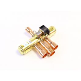 York S1-025-33379-003 Reversing Valve W/Coil 24V 4W