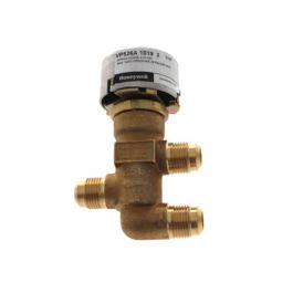 Honeywell VP522B1029 3/4" 3-Way Diverting Pneumatic Water Valve 7/8" ODF 4.0Cv